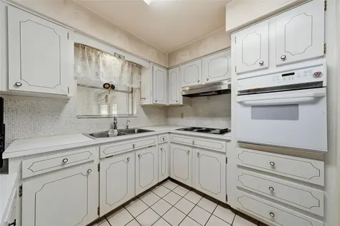 3360 70 Street N St Petersburg FL 33710