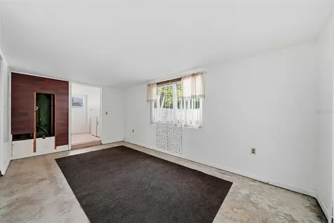 3360 70 Street N St Petersburg FL 33710