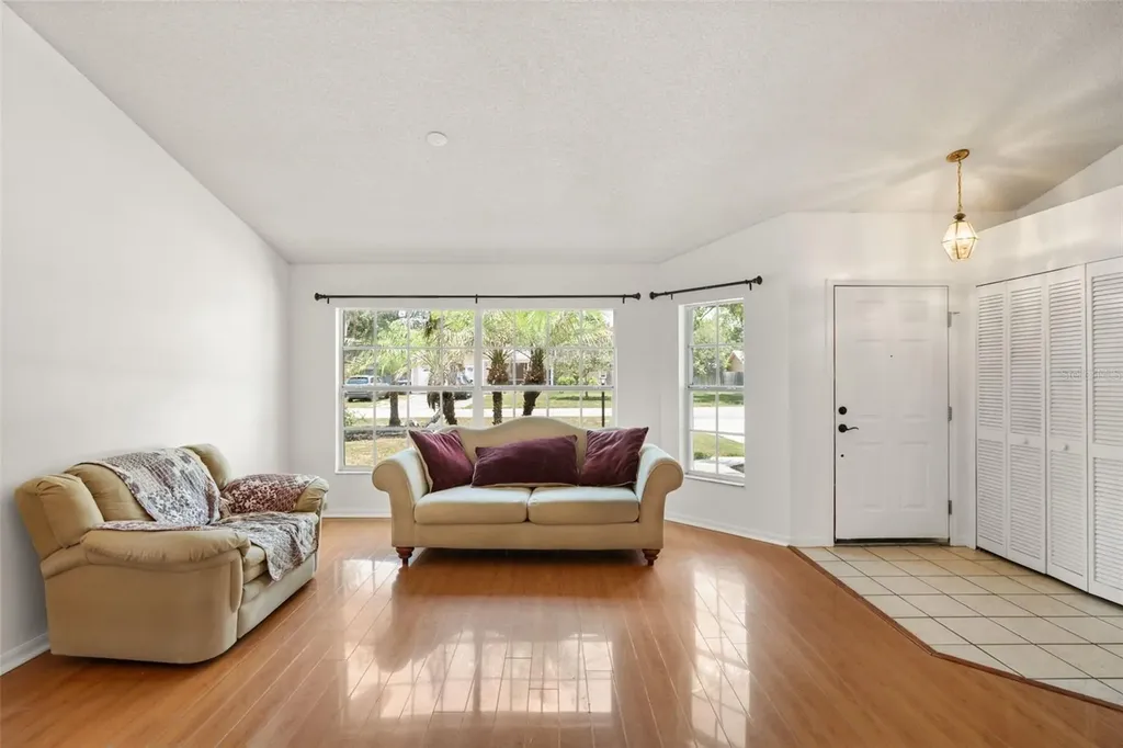 5543 Pine Street Mount Dora FL 32757