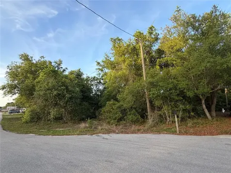 Magnolia Circle Lake Wales FL 33898