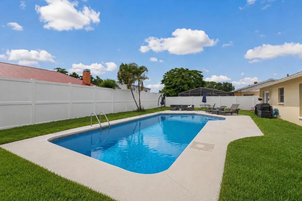 4724 Soapstone Drive Tampa FL 33615