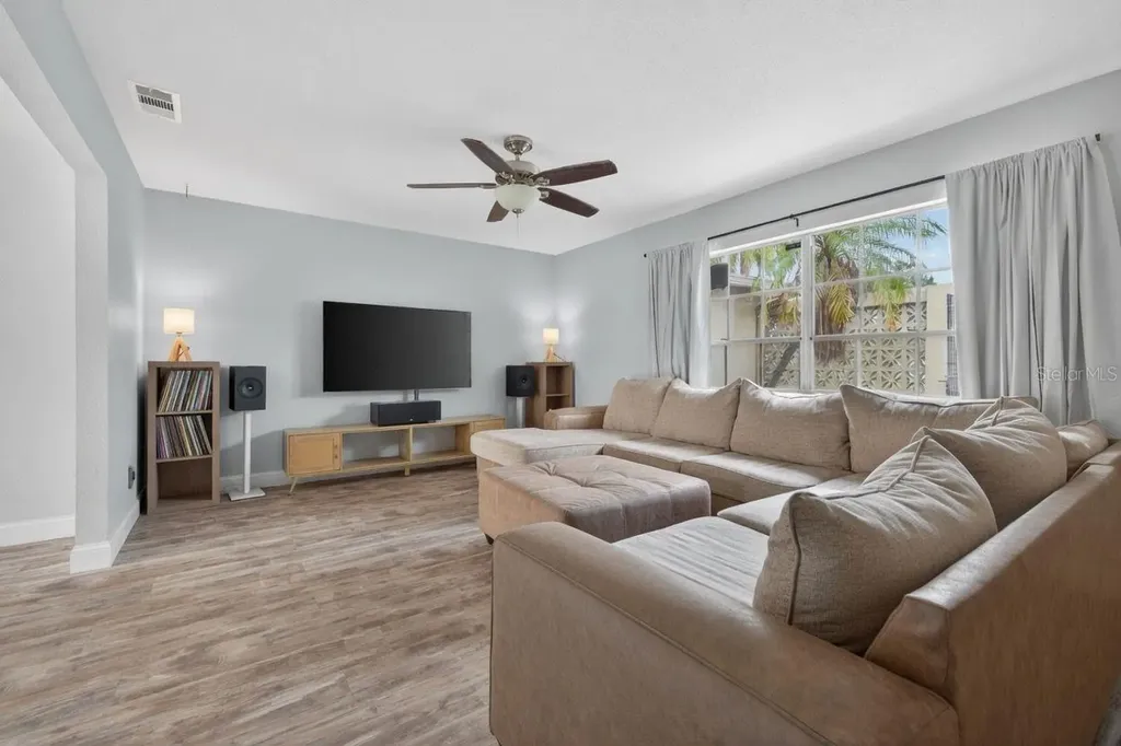 4724 Soapstone Drive Tampa FL 33615