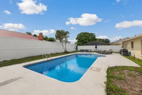 4724 Soapstone Drive Tampa FL 33615