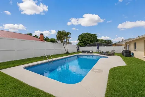 4724 Soapstone Drive Tampa FL 33615
