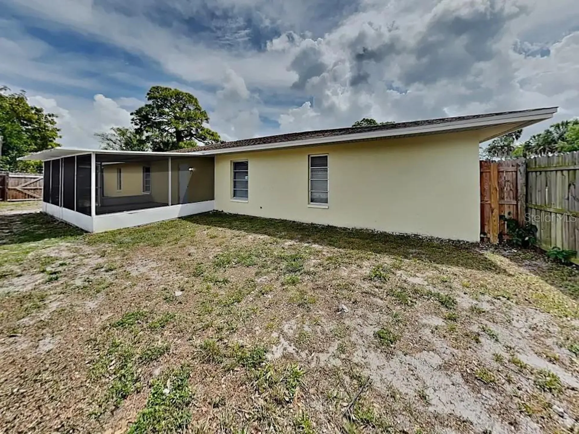 8900 Phyliss Avenue Sarasota FL 34231