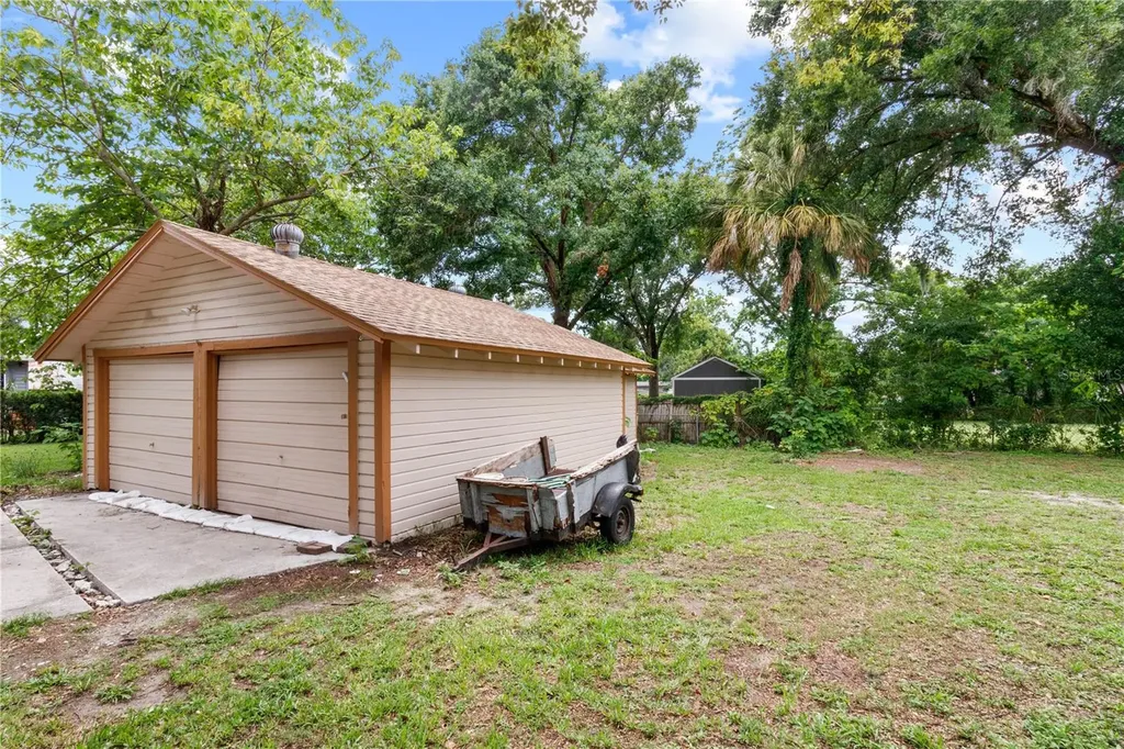 907 N Clark Street Plant City FL 33563
