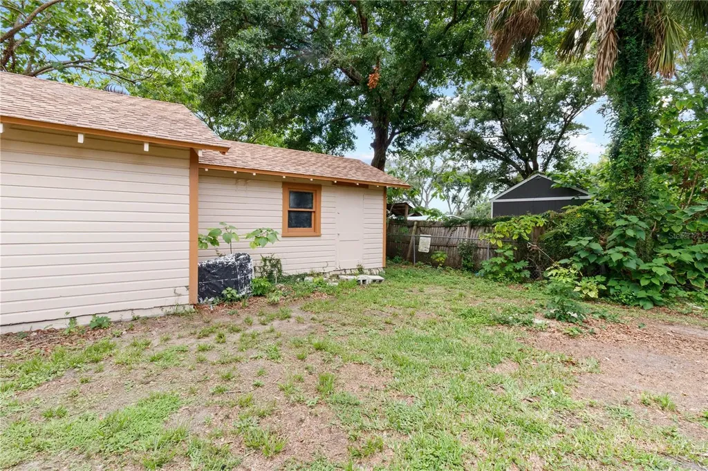 907 N Clark Street Plant City FL 33563
