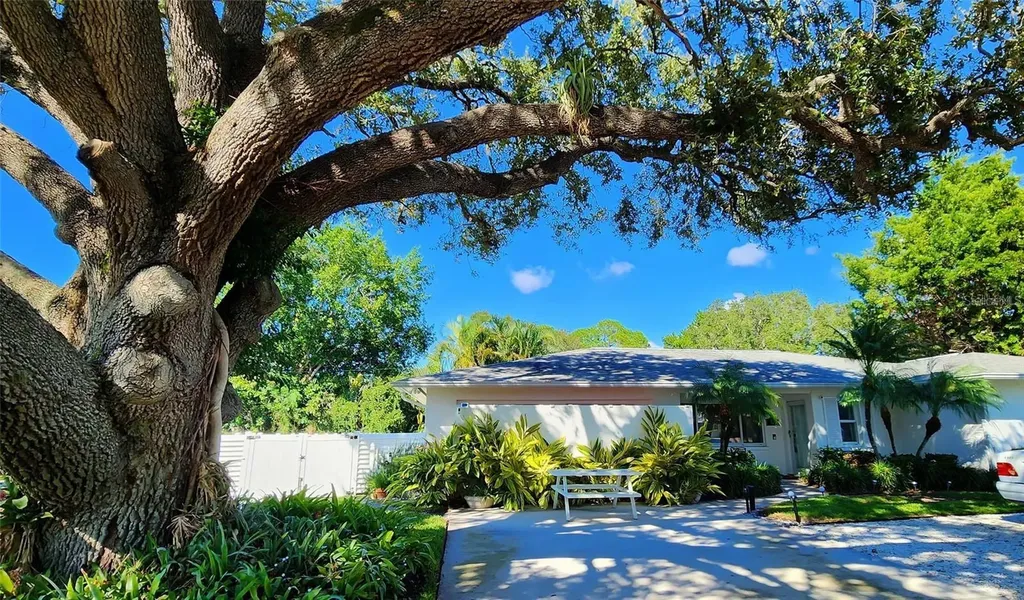 329 Bernard Avenue Sarasota FL 34243