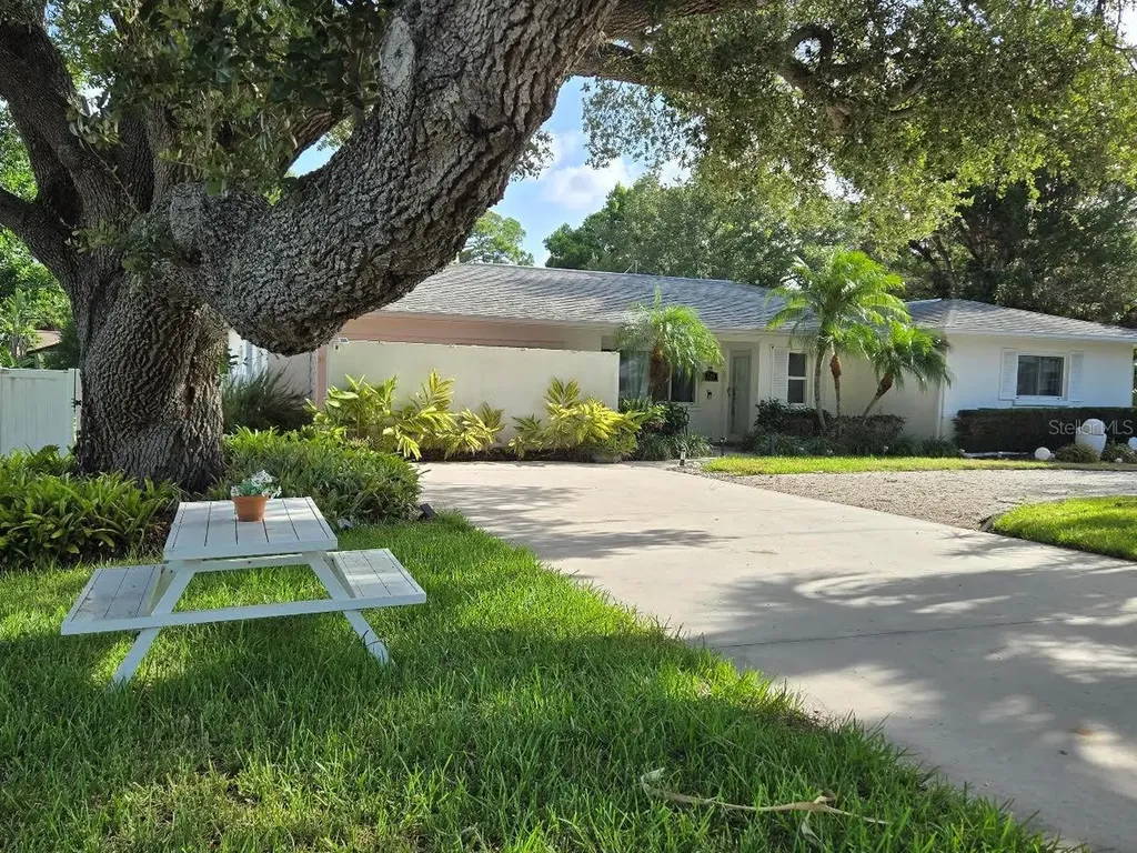 329 Bernard Avenue Sarasota FL 34243