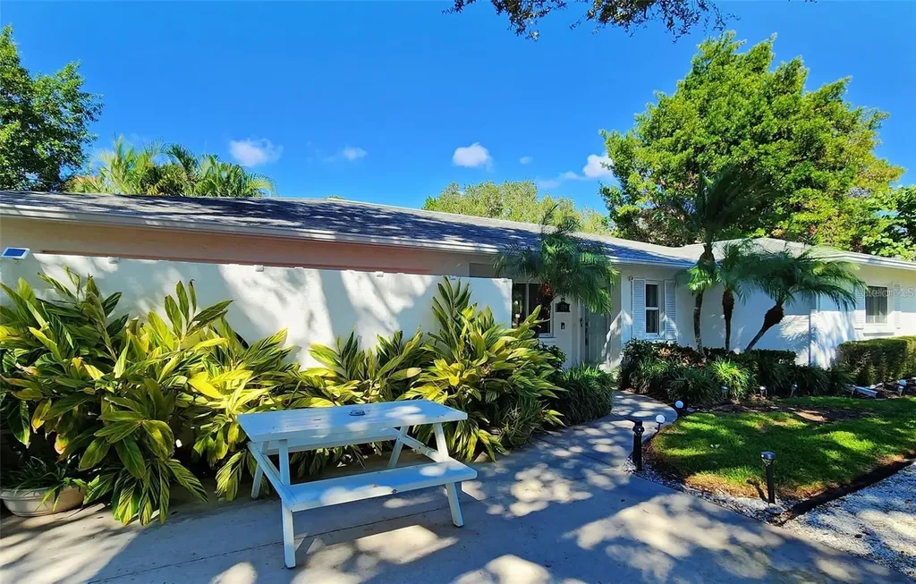 329 Bernard Avenue Sarasota FL 34243