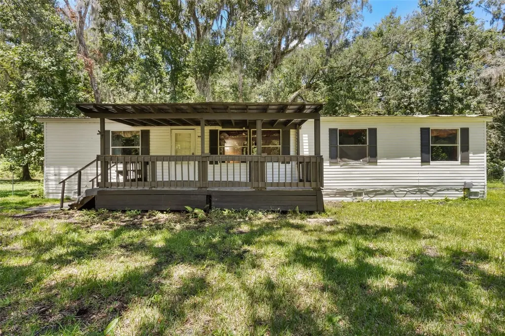 3002 SW 127th Avenue Webster FL 33597