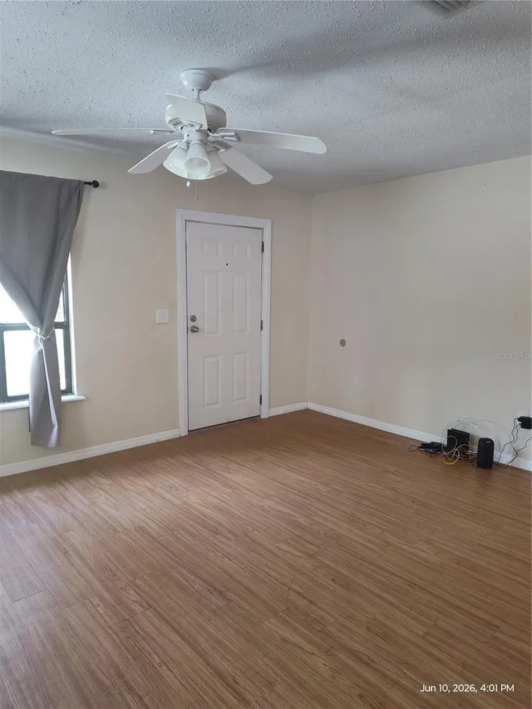 140 Bay Road Ocklawaha FL 32179