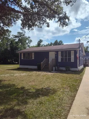 140 Bay Road Ocklawaha FL 32179