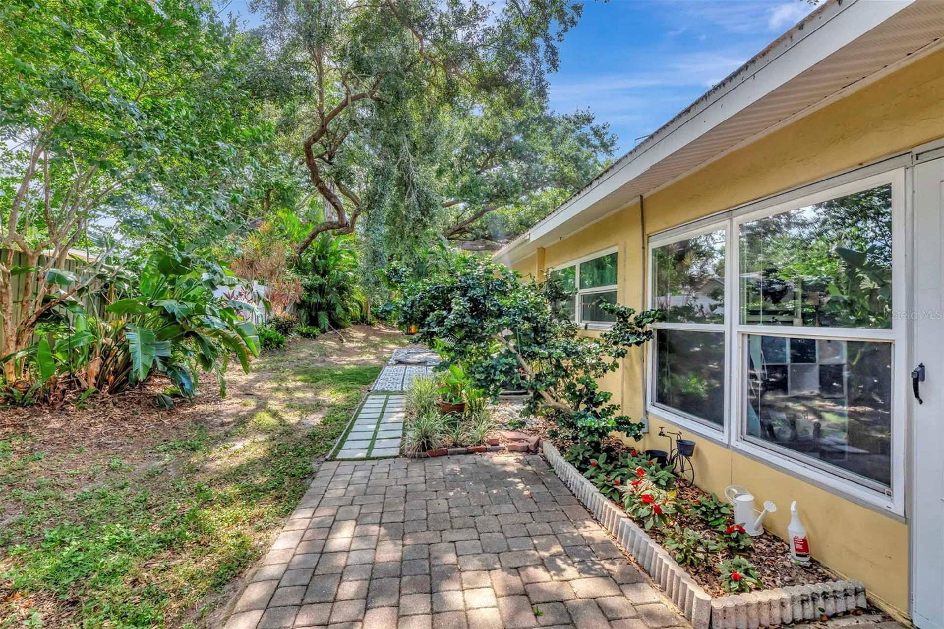 1024 De Soto Drive Dunedin FL 34698