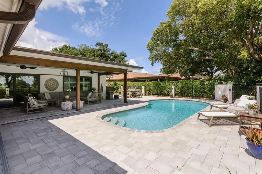 2860 Quail Hollow Road W Clearwater FL 33761
