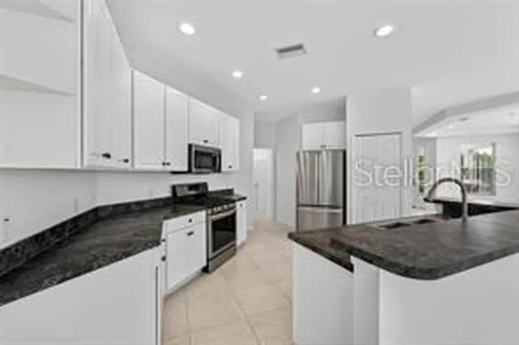 209 Sela Cove Circle Apollo Beach FL 33572