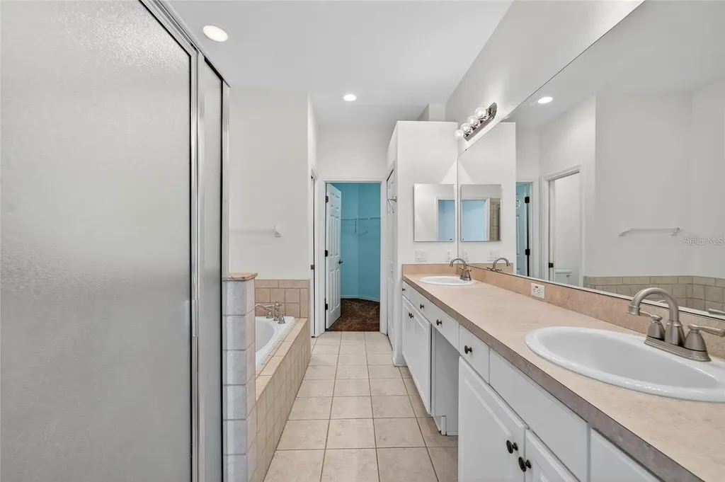 209 Sela Cove Circle Apollo Beach FL 33572