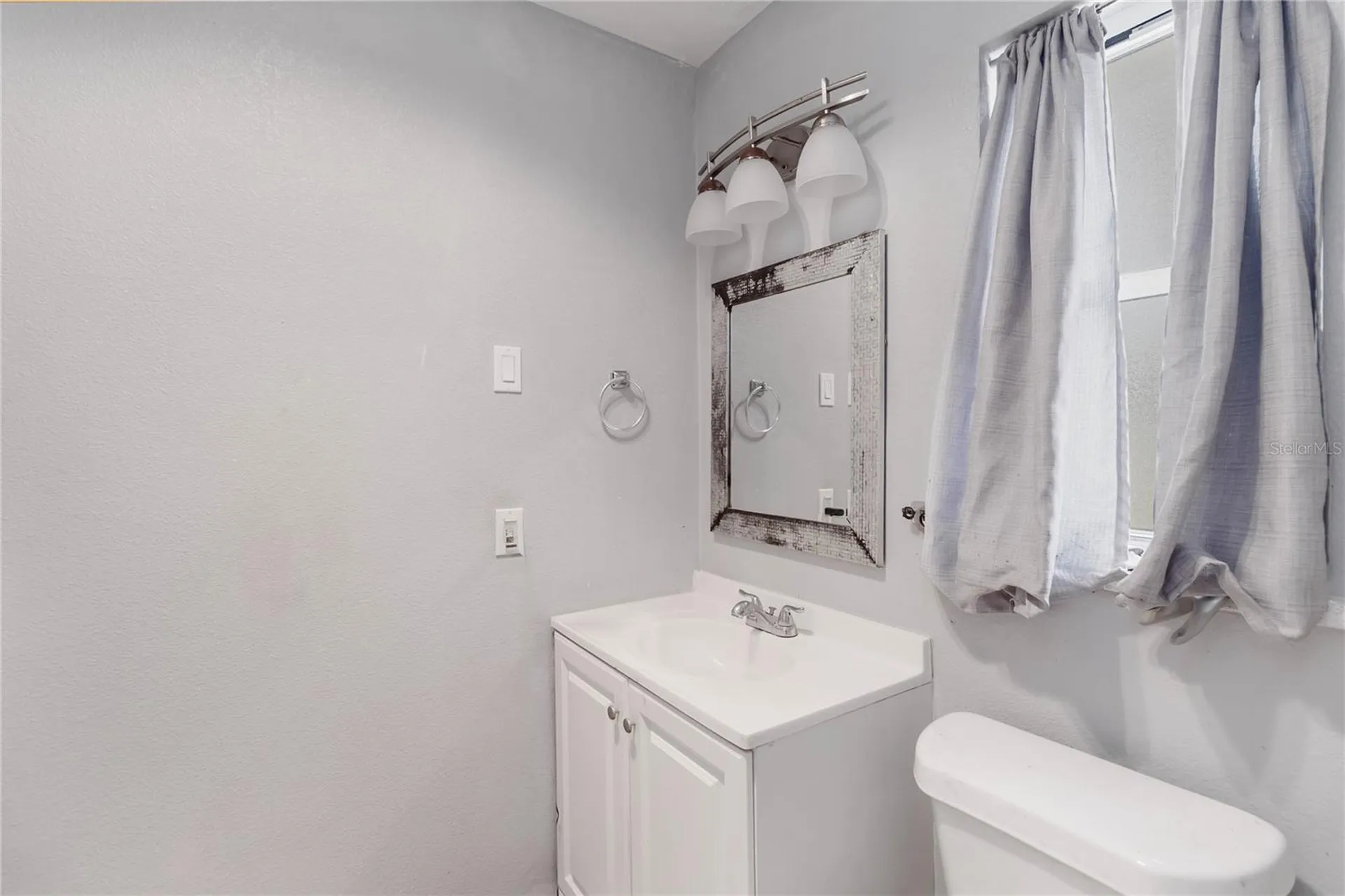 1624 Bloomfield Avenue Deltona FL 32725