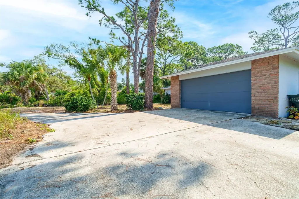 5833 S Miami Road Venice FL 34293