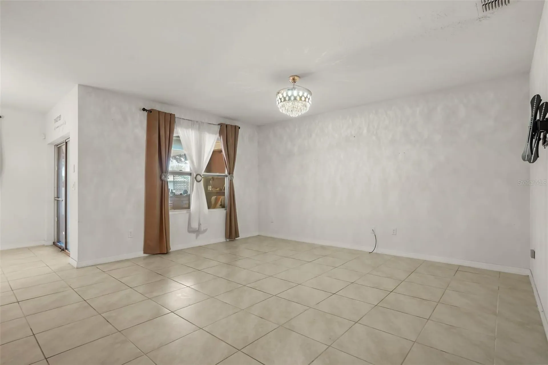 2443 White Lilly Drive Kissimmee FL 34747