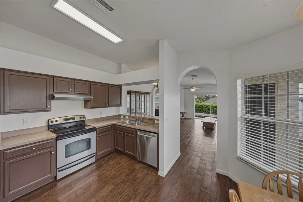 7552 Jeno Street Zephyrhills FL 33540