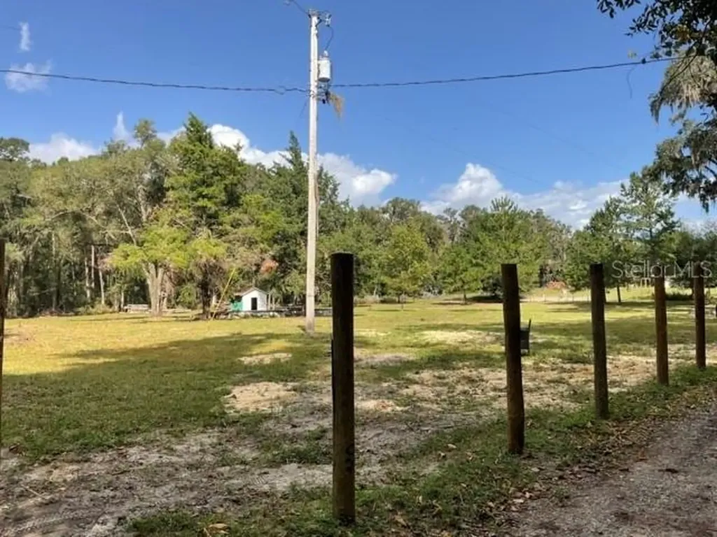 5542 SW 57th Avenue Gainesville FL 32608