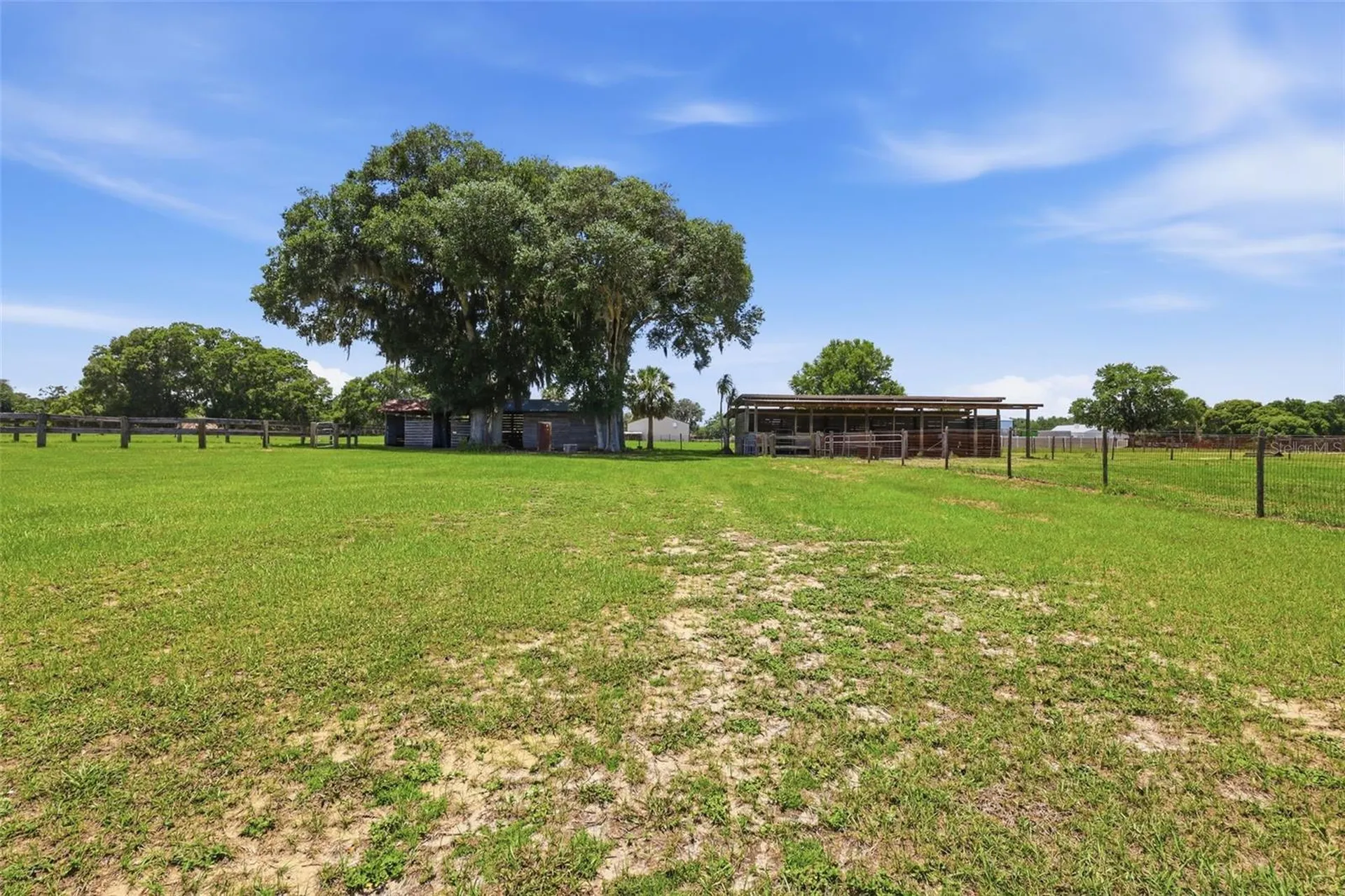 1200 N Hart Road Geneva FL 32732