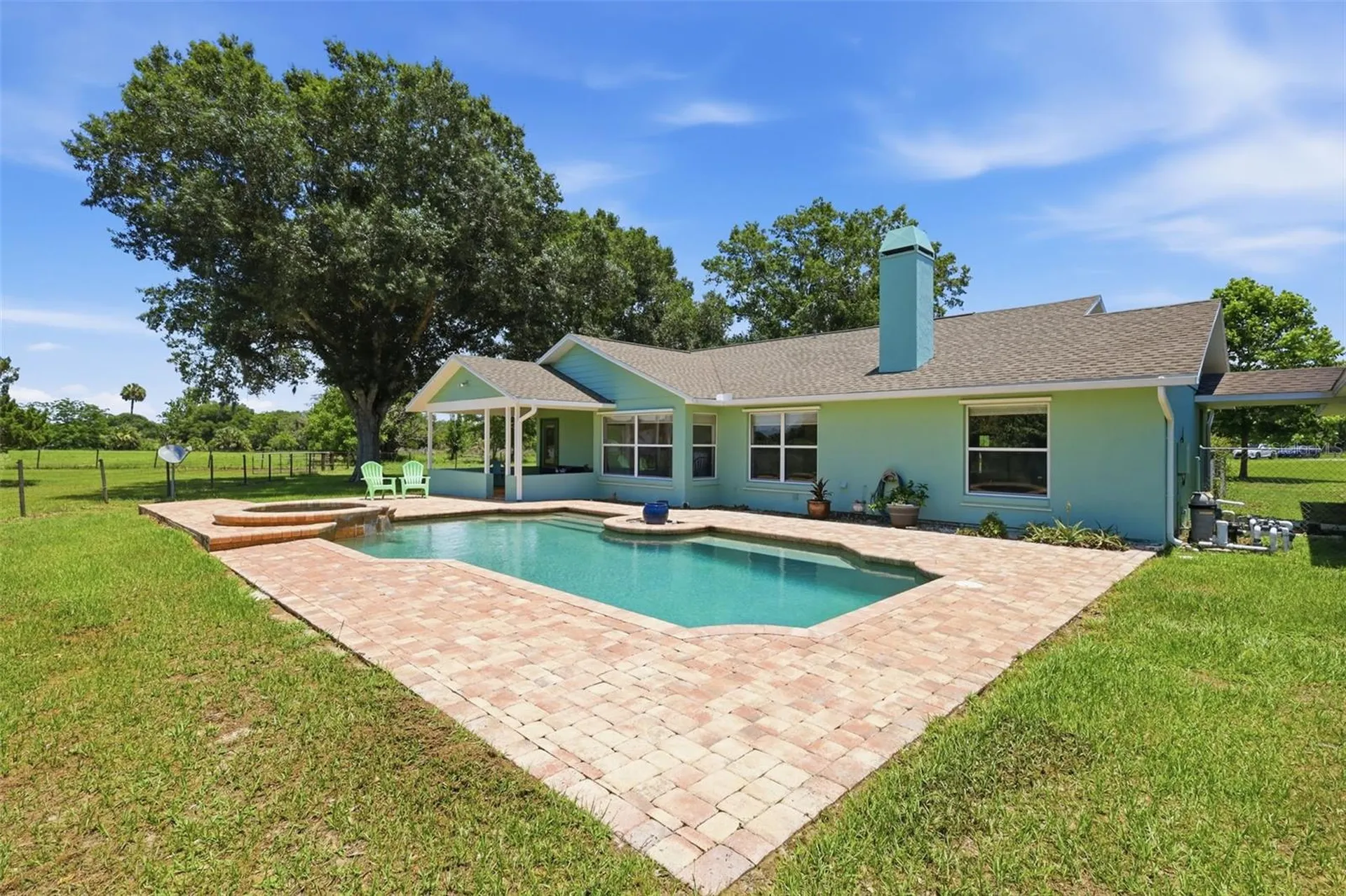 1200 N Hart Road Geneva FL 32732
