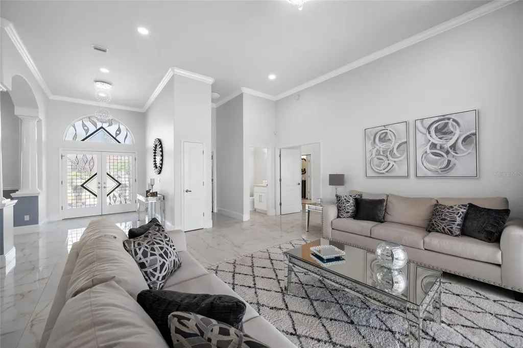 9801 Compass Point Way Tampa FL 33615
