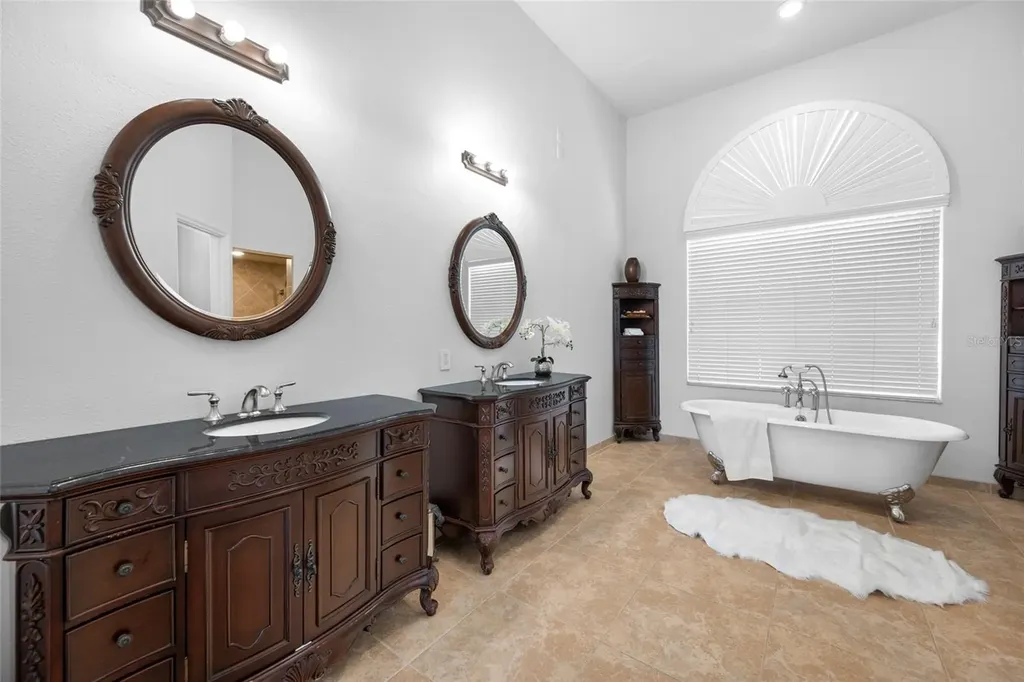 9801 Compass Point Way Tampa FL 33615