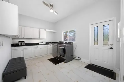 9801 Compass Point Way Tampa FL 33615