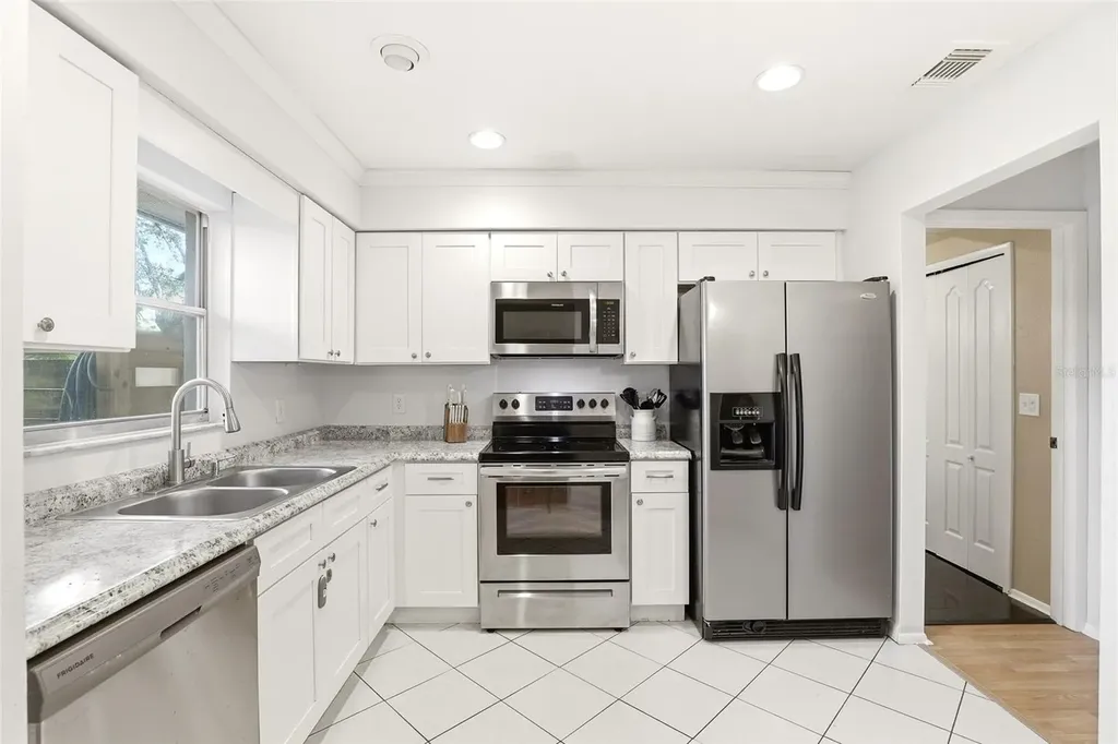 7806 Compass Drive Orlando FL 32810