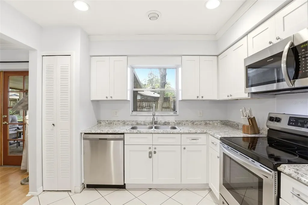 7806 Compass Drive Orlando FL 32810
