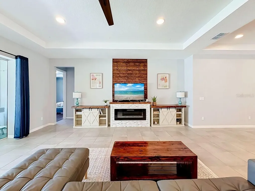 3447 Current Winter Garden FL 34787