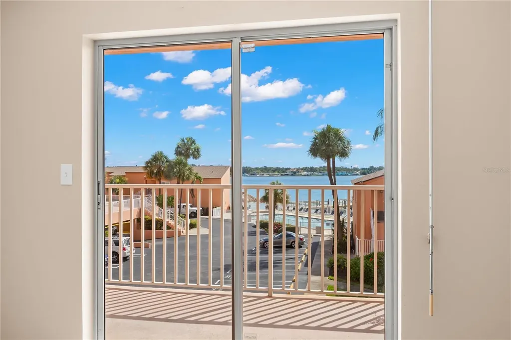 7432 Sunshine Skyway Lane S St Petersburg FL 33711