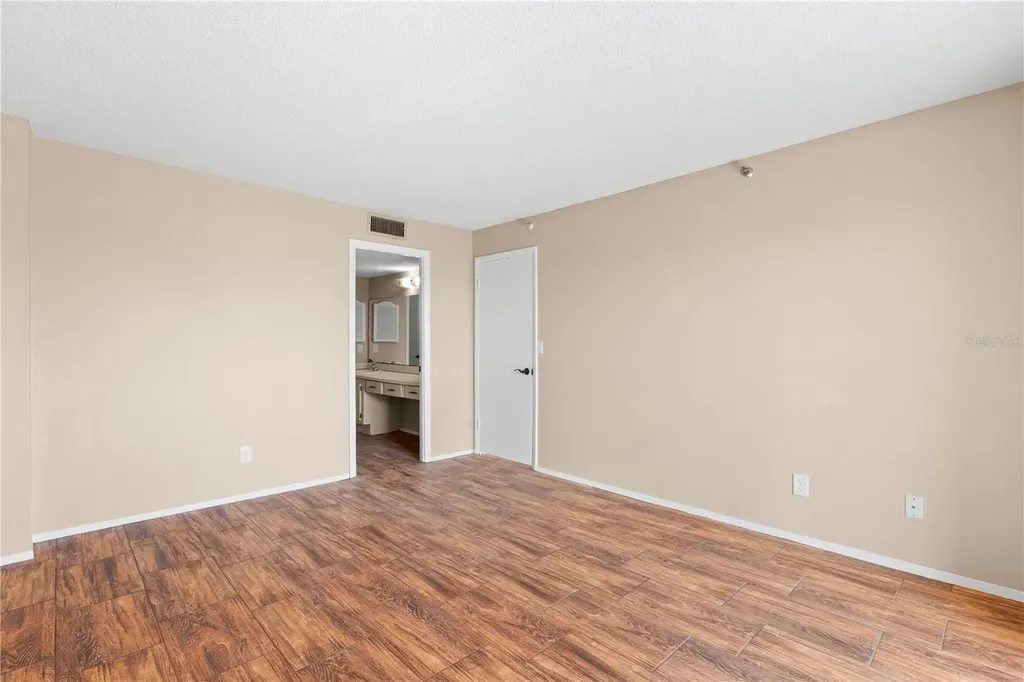 7432 Sunshine Skyway Lane S St Petersburg FL 33711