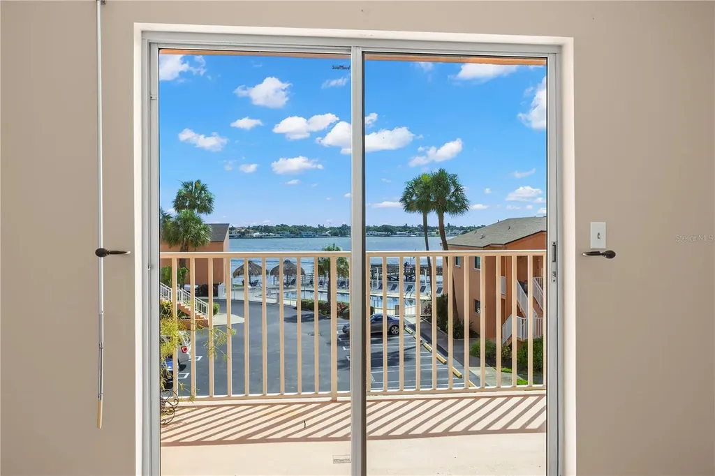 7432 Sunshine Skyway Lane S St Petersburg FL 33711