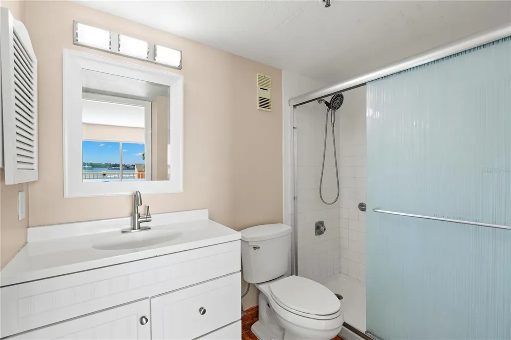 7432 Sunshine Skyway Lane S St Petersburg FL 33711