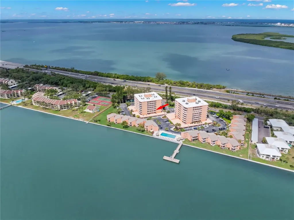 7432 Sunshine Skyway Lane S St Petersburg FL 33711