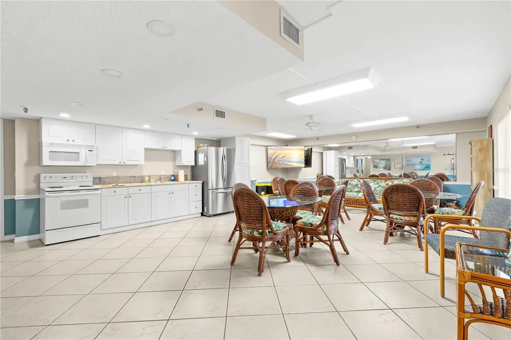 7432 Sunshine Skyway Lane S St Petersburg FL 33711