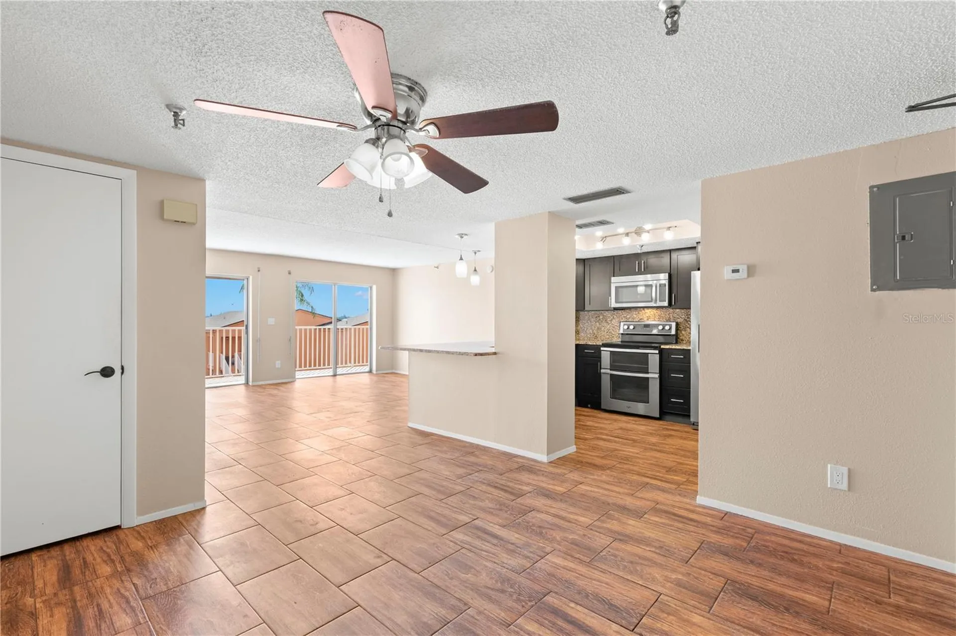 7432 Sunshine Skyway Lane S St Petersburg FL 33711