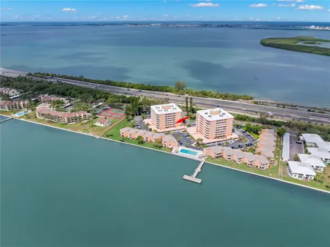 7432 Sunshine Skyway Lane S St Petersburg FL 33711