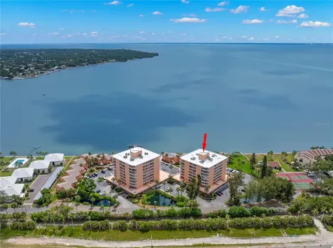 7432 Sunshine Skyway Lane S St Petersburg FL 33711