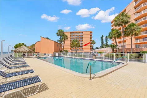 7432 Sunshine Skyway Lane S St Petersburg FL 33711