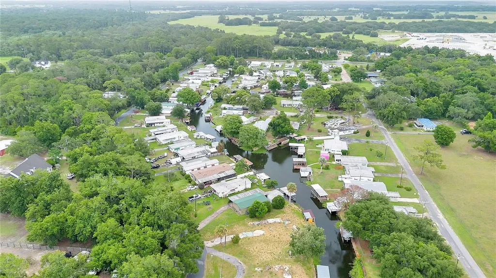 13450 Palm Drive Astatula FL 34705