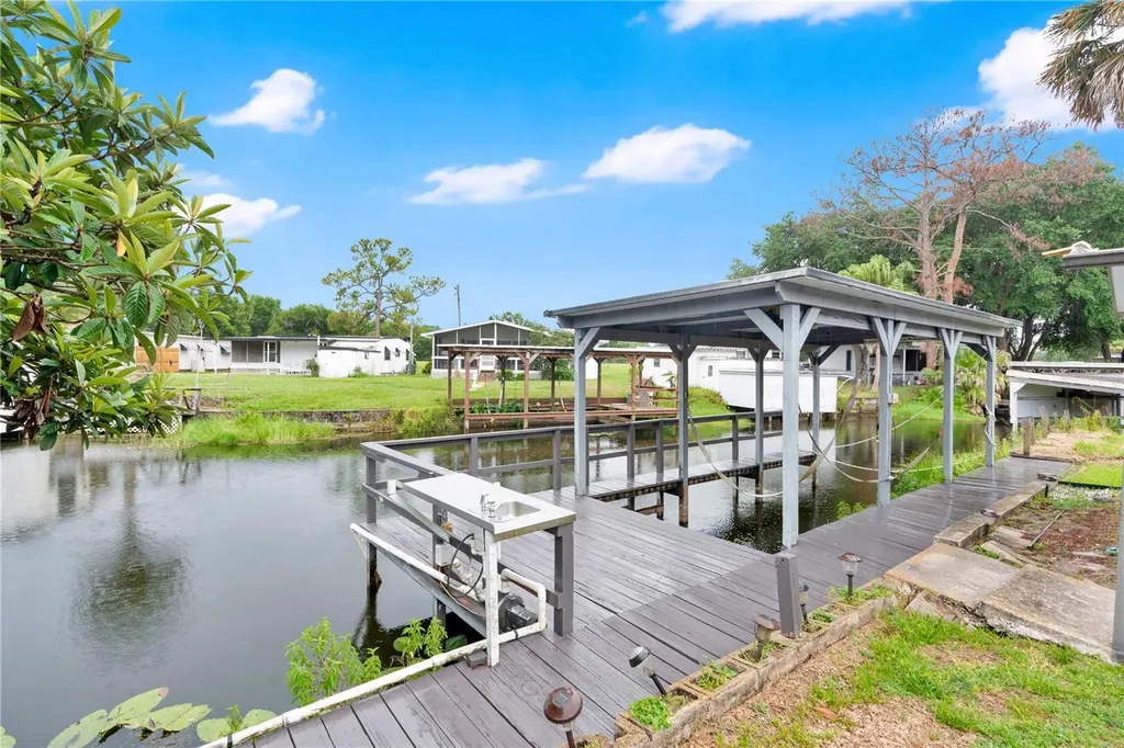 13450 Palm Drive Astatula FL 34705