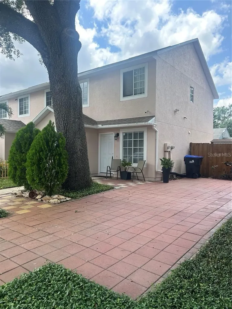 6738 Magnolia Pointe Circle Orlando FL 32810