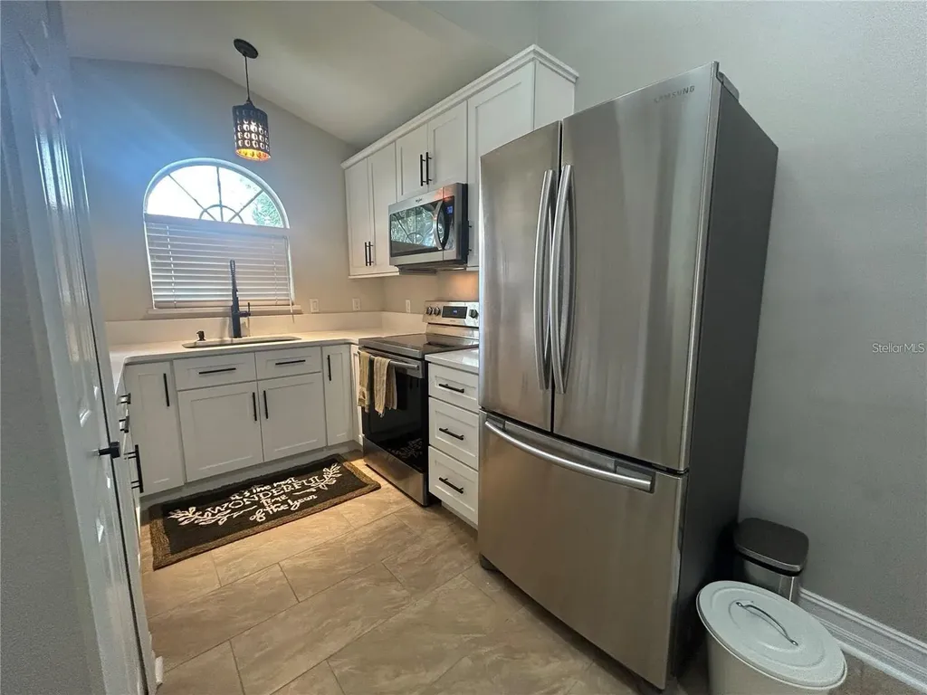 6738 Magnolia Pointe Circle Orlando FL 32810