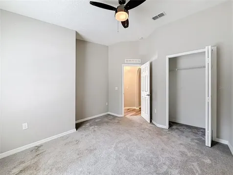 31806 Parkdale Drive Leesburg FL 34748