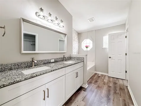 31806 Parkdale Drive Leesburg FL 34748